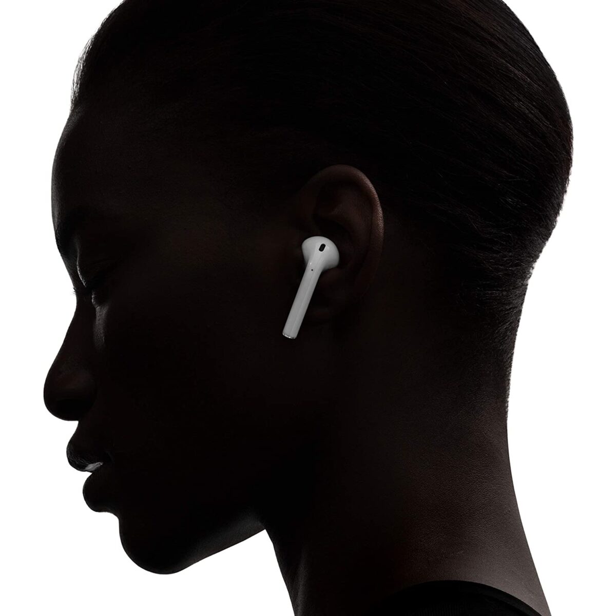 Apple AirPods with Charging Case - Image 5